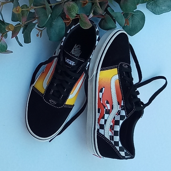 Vans Other - Vans Checkered Fire Youth 7 Women's 8.5 Shoes
